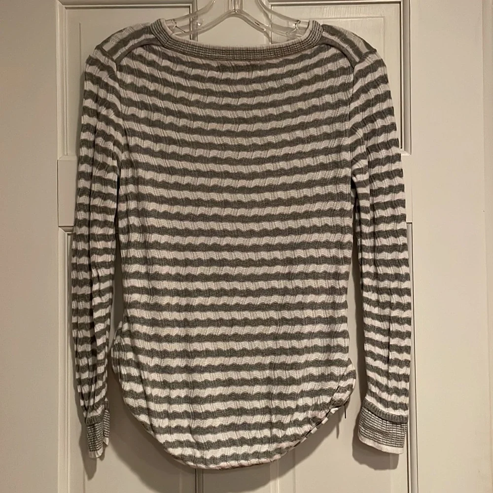JOHN + JENN Striped Crew Neck Sweater - Picture 3 of 10